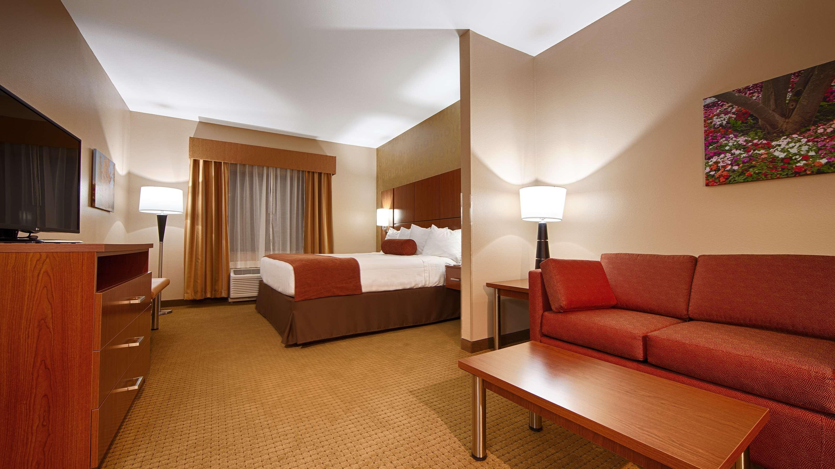 Best Western Plus Finger Lakes Inn & Suites Cortland Extérieur photo