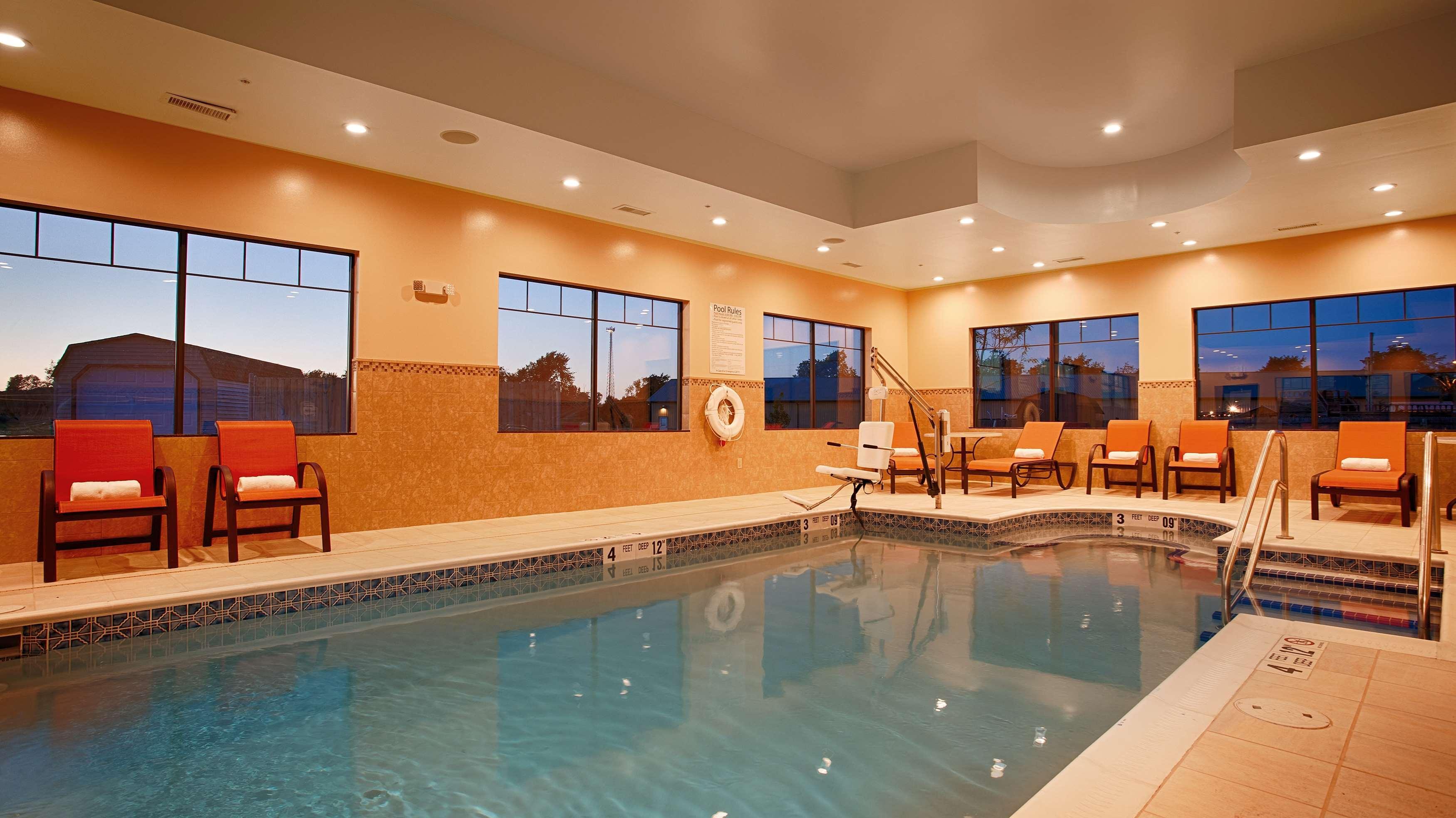 Best Western Plus Finger Lakes Inn & Suites Cortland Extérieur photo