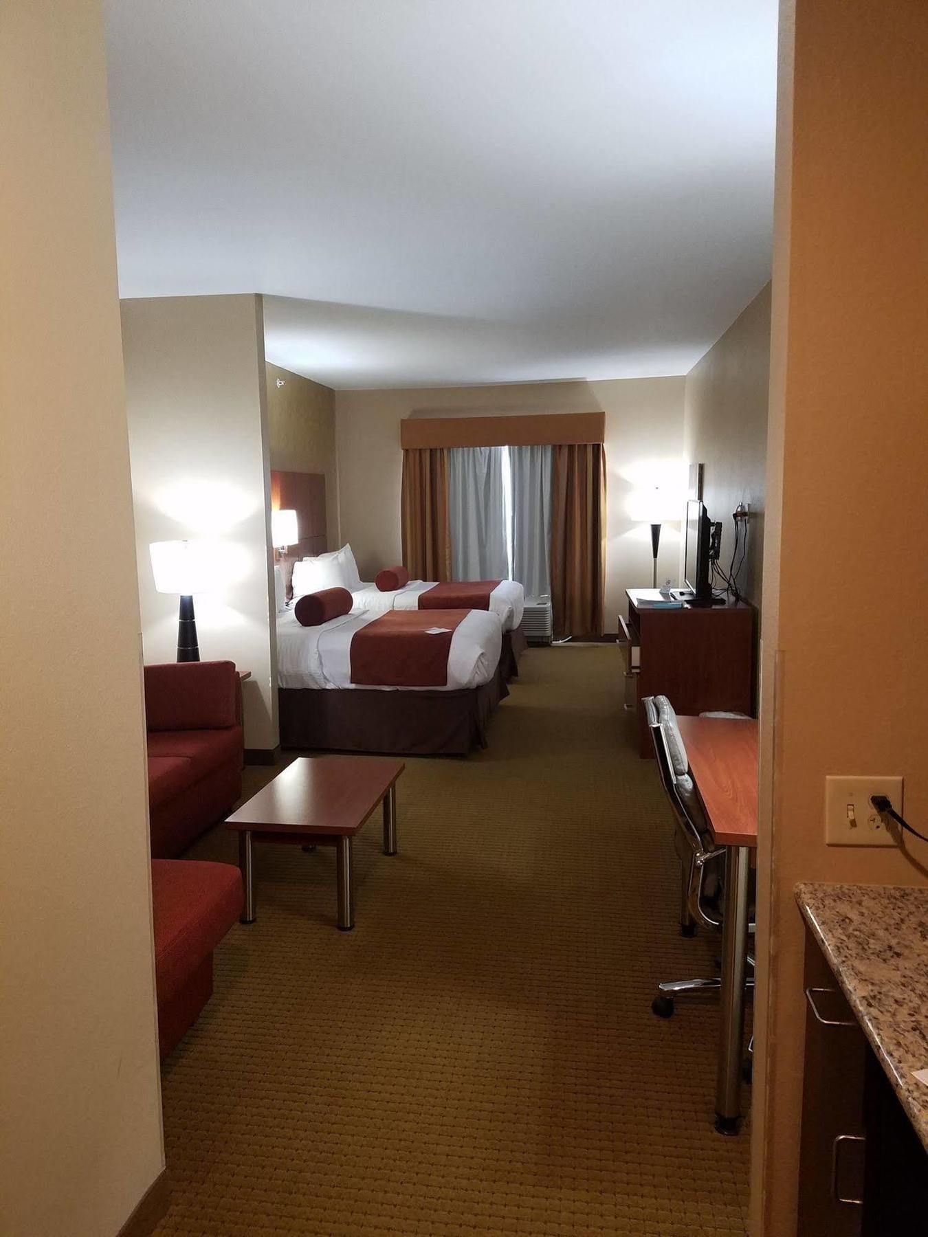 Best Western Plus Finger Lakes Inn & Suites Cortland Extérieur photo