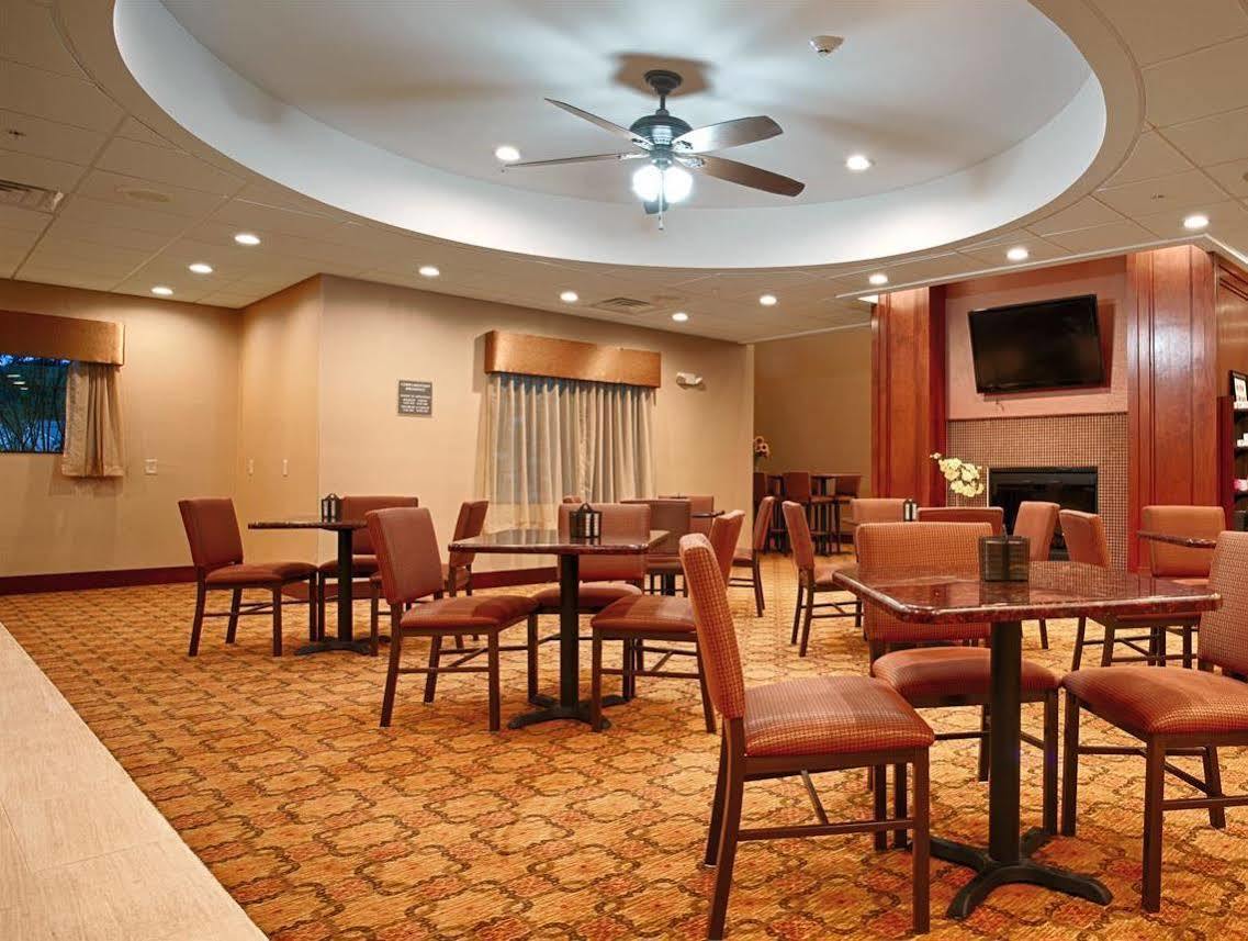 Best Western Plus Finger Lakes Inn & Suites Cortland Extérieur photo